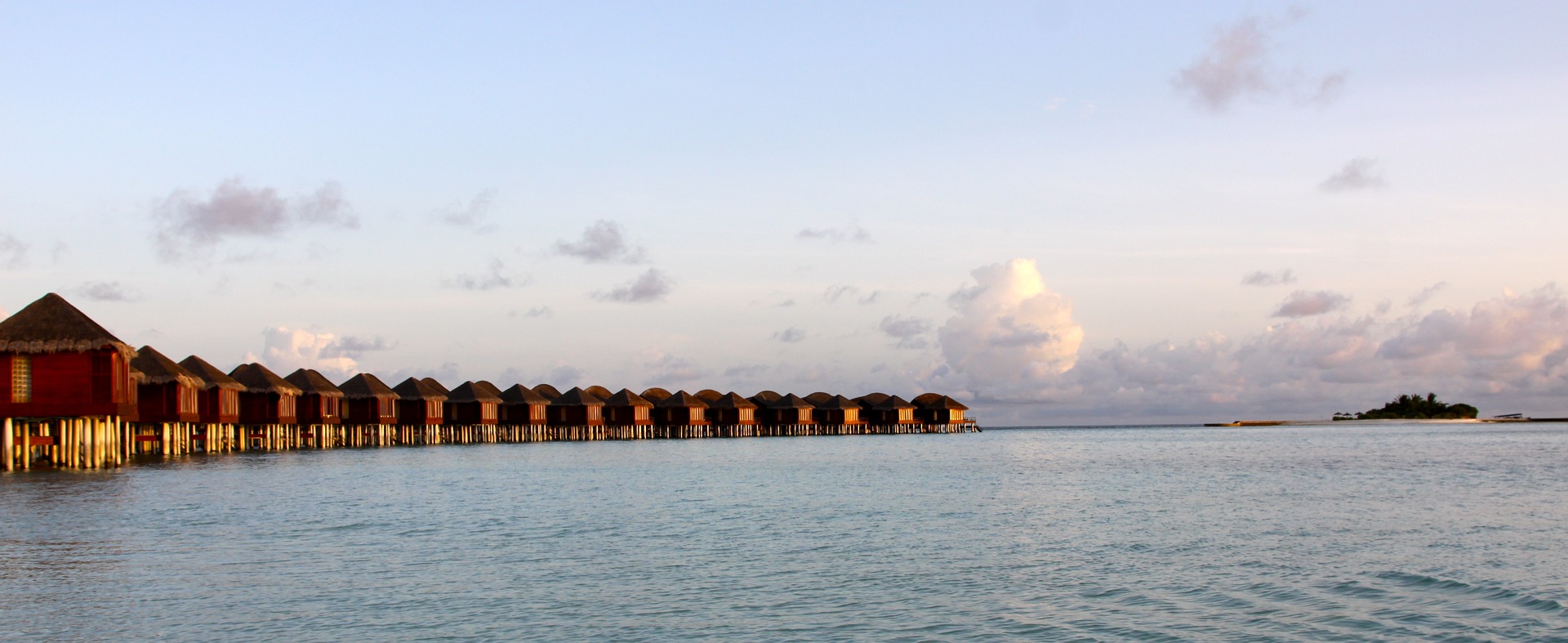 1674210420_597336-island-resort-gc31ea5412_1920.jpg