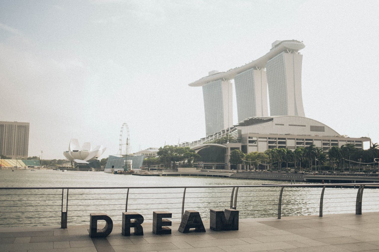 1737705624_667804-Singapore-bliss.jpg